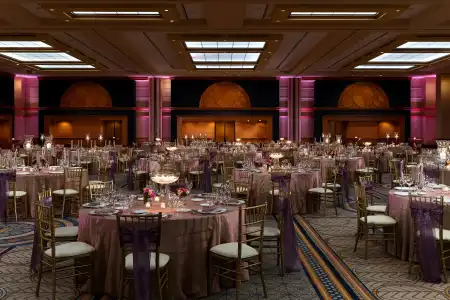 Sheraton Grand Chicago Riverwalk - 27