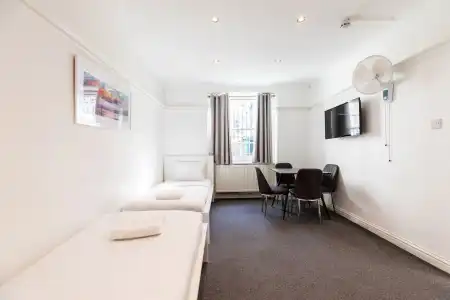 The J Hyde Park - 102