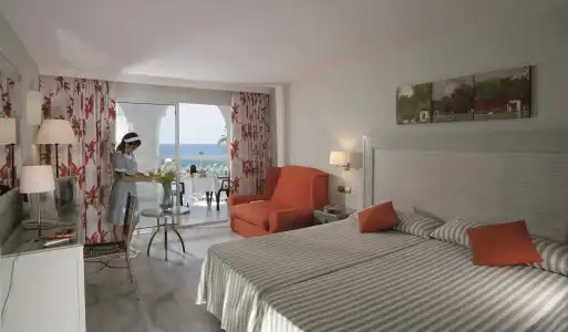 Ona Marinas de Nerja Spa Resort - 1