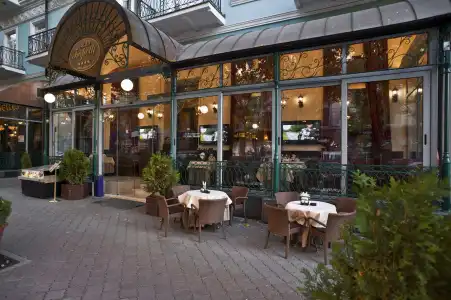 Frapolli on Deribasivska Street - 16