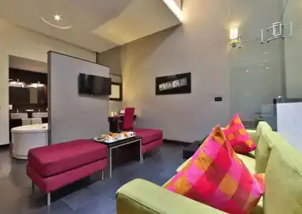 Best Western Cinemusic - 24