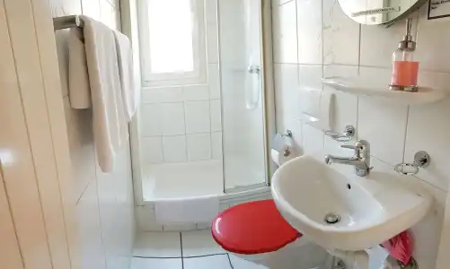 Adventure Guesthouse - 16