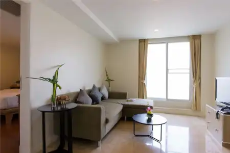 Sabai Sathorn - 1