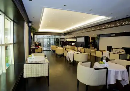 Carlton Tower - 9
