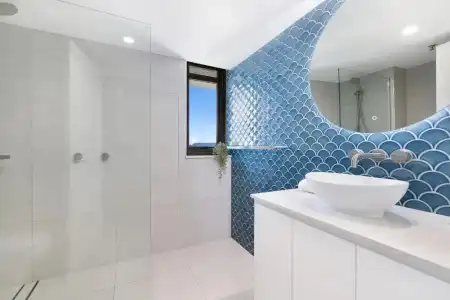 Surfers Century Oceanside Apartments - 186