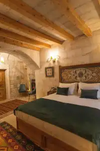 Solo Cave Suites - 26