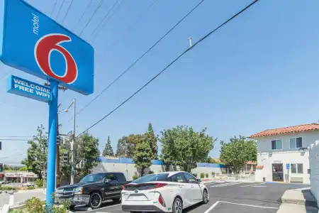 Motel 6 Orange, CA - Anaheim - 11