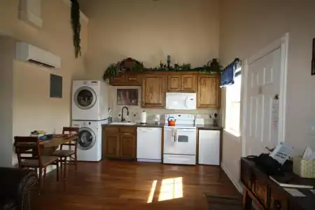 Woodrow House Bed & Breakfast - 64