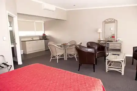 The Avenue - 130