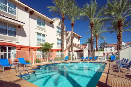 Sonesta Simply Suites Phoenix Scottsdale - 12