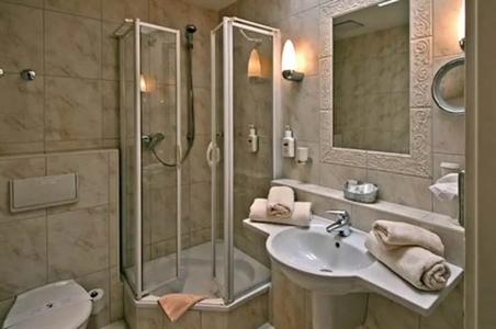 Augusta Am Kurfürstendamm - 26