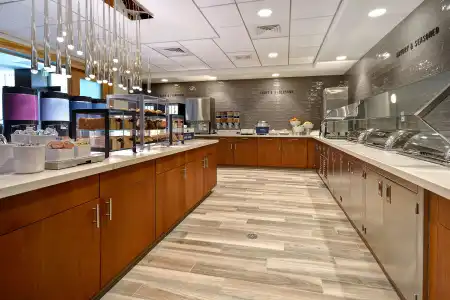 Home2 Suites by Hilton Las Vegas Convention Center - 18