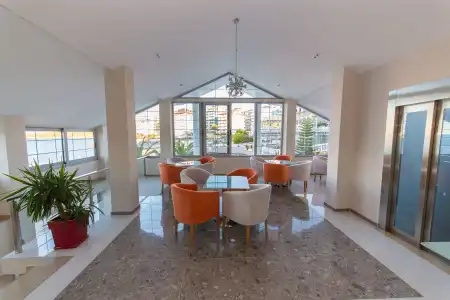 Saranda Palace - 23