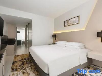 Hyatt Place Bangkok Sukhumvit 1 - 63