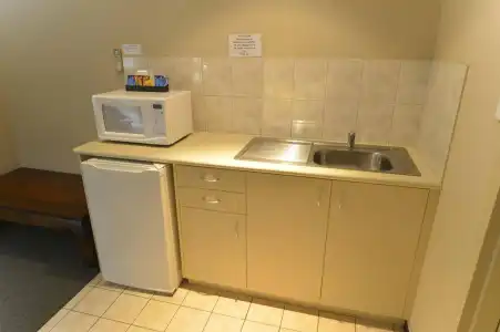 Wattle Grove Motel - 6