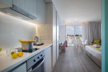 Anemi & Suites - 50