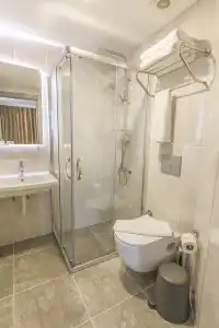 Comfort Suites - 9
