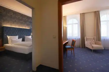 Bayerischer Hof Dresden - 88
