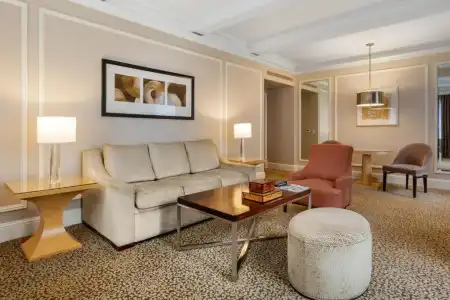 Omni Berkshire Place - 83