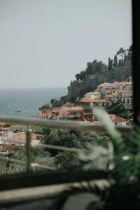 Elia Boutique - 2