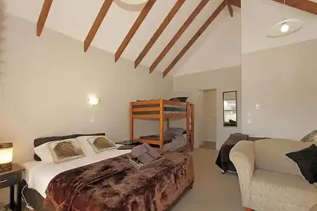 Big Five Motel - 15