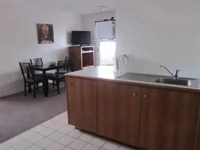 The Cosmopolitan Motel and Serviced Apartments - 63