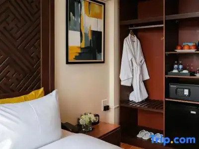 Hanoi Lakeside Premium - 68
