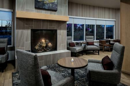Hyatt Place Fairbanks - 7