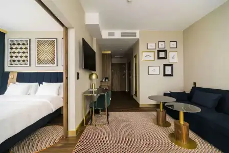 Radisson Blu - 100