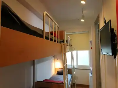 B my guesthouse - Hostel - 4