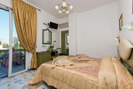 Giardino delle Ninfe e La Fenice - 85