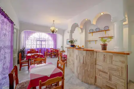 Anna's - 18