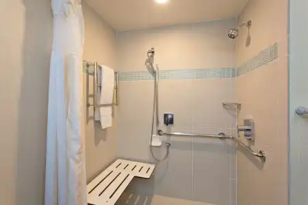 Hilton Garden Inn Marina Del Rey - 7