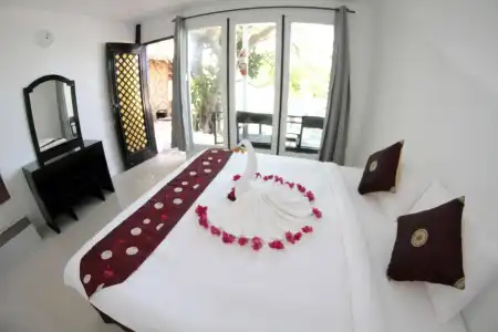 Phi Phi Cozy Seafront Resort - 5