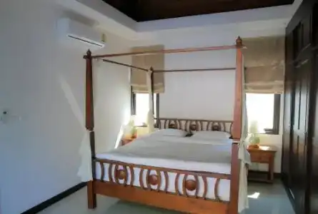 Naiharn Beach Villa - 1