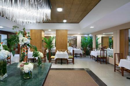 Radisson - 33