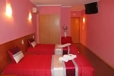Monte Carlo Love Porto Guesthouse - 79
