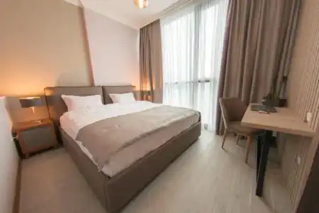 Season Suite Apart - 37