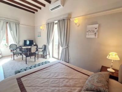 Sofia Boutique 9 - 99