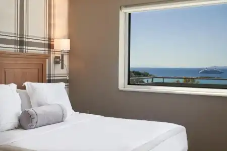 Sea View Cityscape - 10