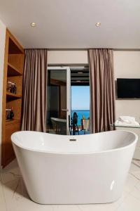 Sea View Himare - 23