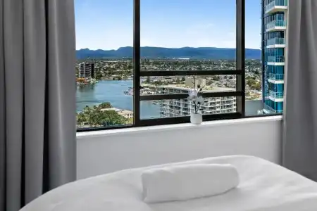 Surfers Century Oceanside Apartments - 189