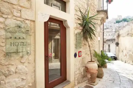 Locanda Don Serafino Historical Boutique - 0
