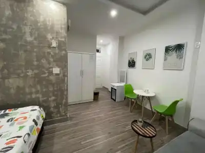 Lucas Inn - 72