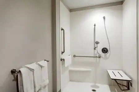 Holiday Inn Express & Suites Panama City Beach - Beachfront by IHG - 113