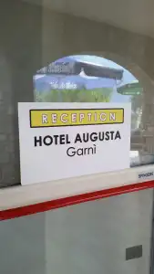 Augusta Garni - 0