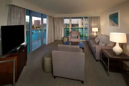 Doubletree Resort by Hilton Hollywood Beach - 6