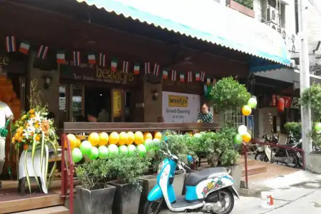 O'shea's Sukhumvit Bangkok - 15