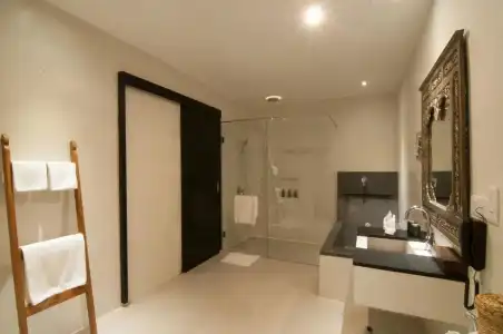 La Rose Suites - 136