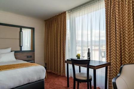 Nash Suites Airport - 49